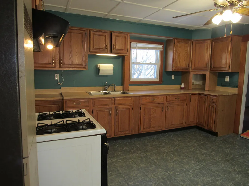 156 Hanover Street Claremont NH 03743