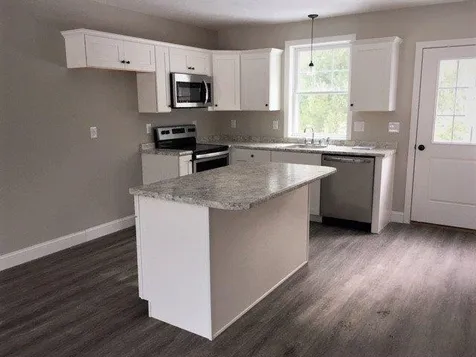 83 Fremont Road Raymond NH 03077