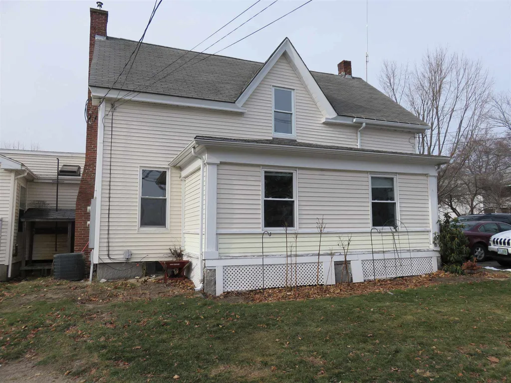 28 Pleasant Street Salem NH 03079