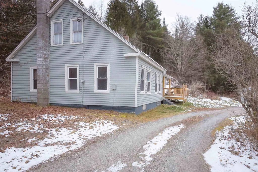 552 Vt Route 25 Topsham VT 05076