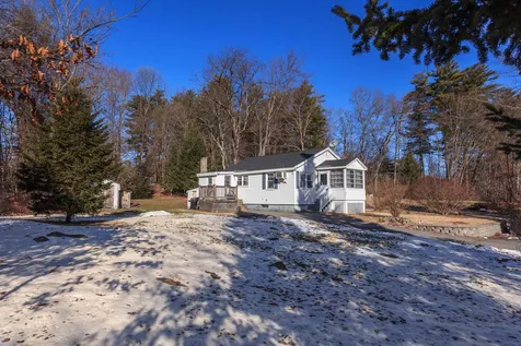26 Woodland Avenue Salem NH 03079
