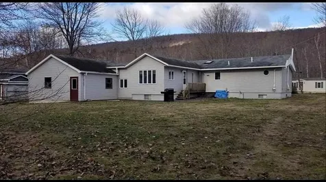 28 Ray Street Gorham NH 03581