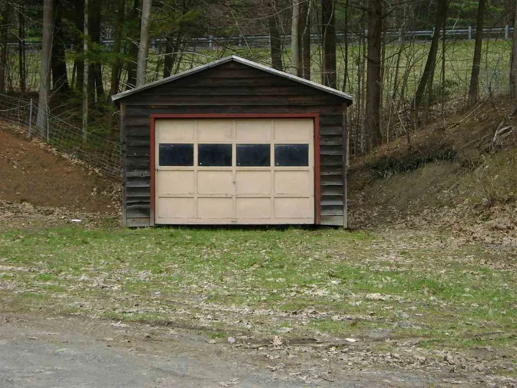 106 Newton Lane Thetford VT 05054