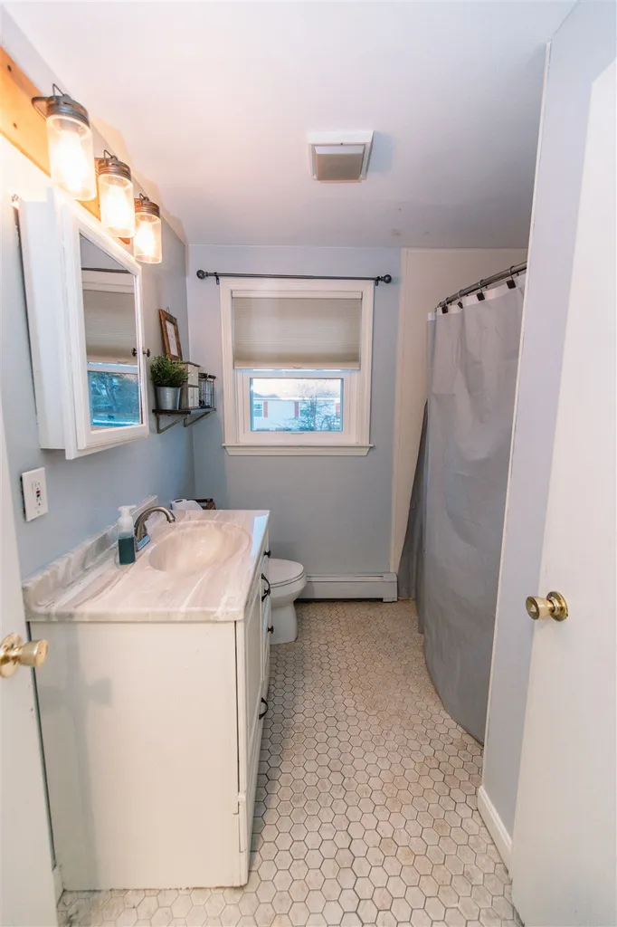510 Stockdale Circle Rollinsford NH 03869