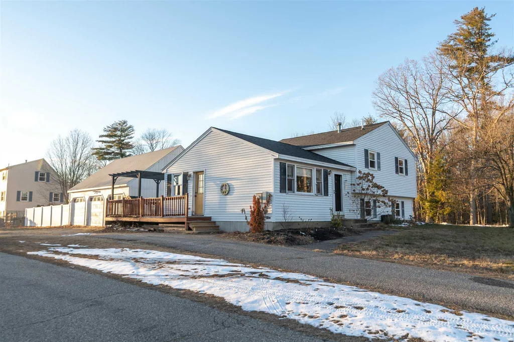 510 Stockdale Circle Rollinsford NH 03869