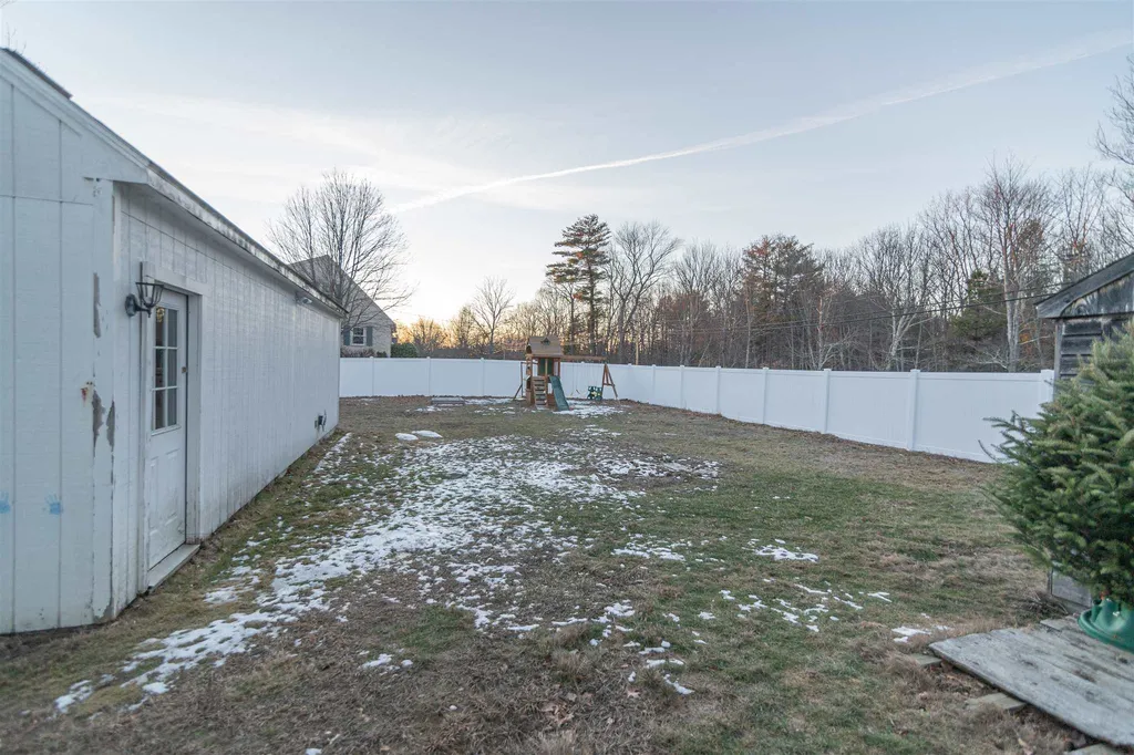 510 Stockdale Circle Rollinsford NH 03869