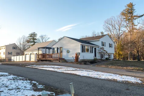 510 Stockdale Circle Rollinsford NH 03869