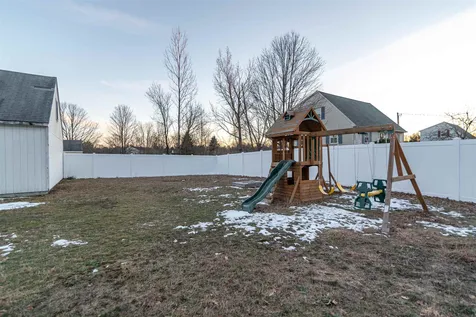 510 Stockdale Circle Rollinsford NH 03869