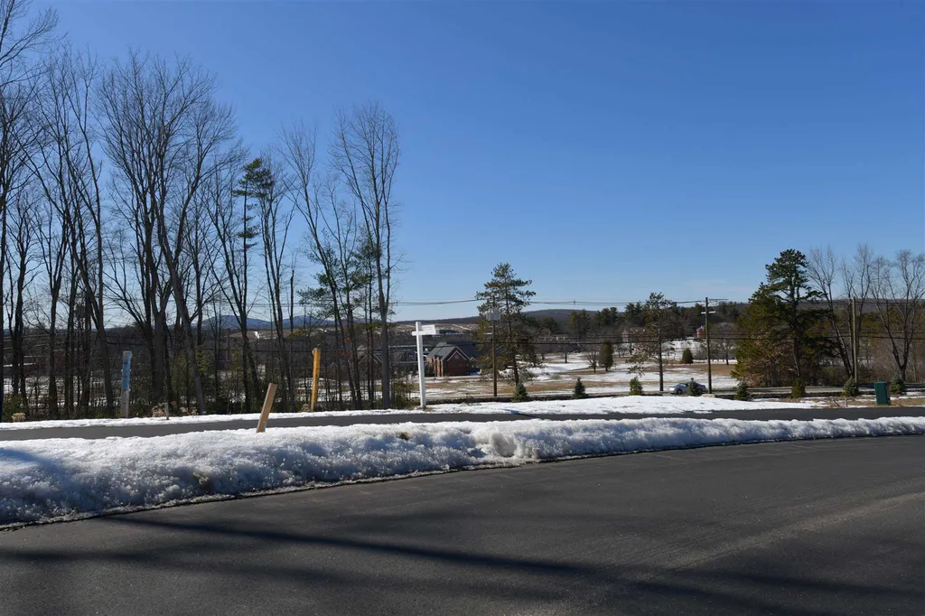 69 Scenic Drive Manchester NH 03104