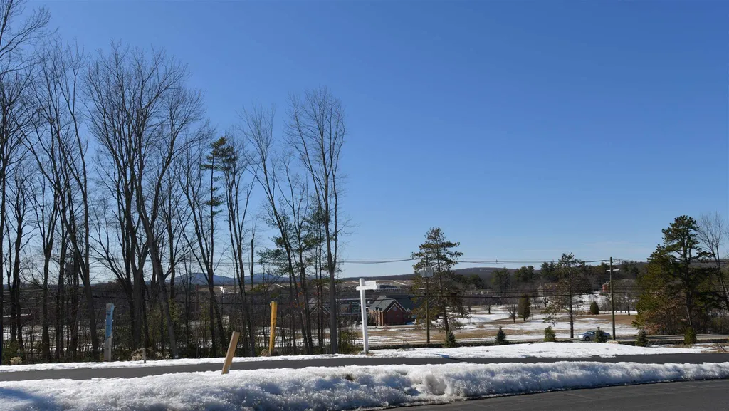 69 Scenic Drive Manchester NH 03104