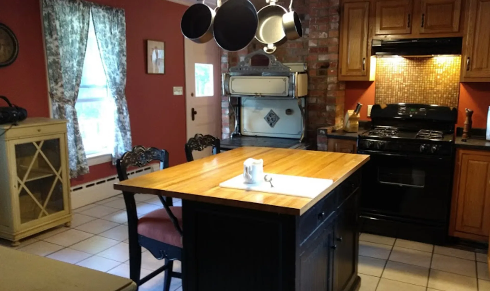 148 Washington Street Conway NH 03818