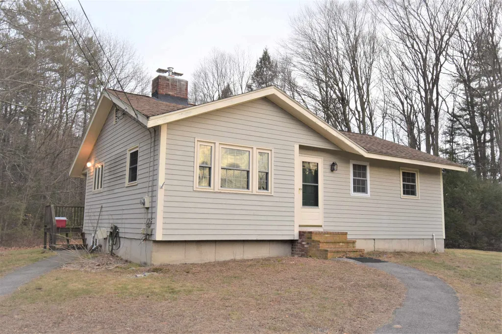 210 N Haverhill Road Kensington NH 03833