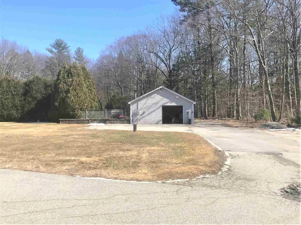 210 N Haverhill Road Kensington NH 03833