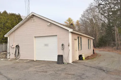 210 N Haverhill Road Kensington NH 03833
