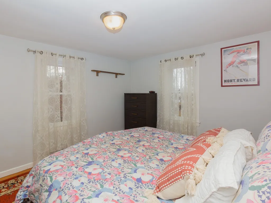 16 Bunker Hill Avenue Stratham NH 03885