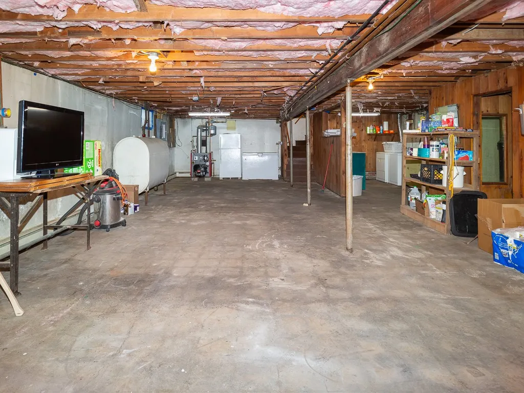16 Bunker Hill Avenue Stratham NH 03885