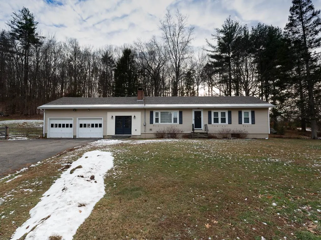 16 Bunker Hill Avenue Stratham NH 03885