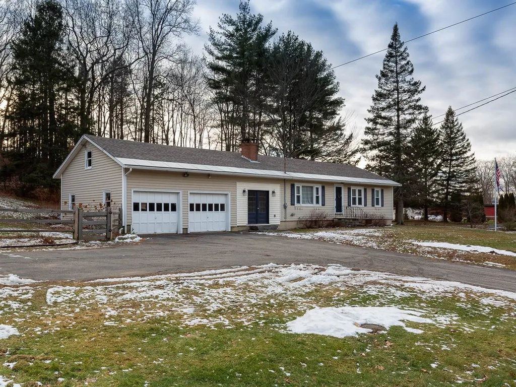 16 Bunker Hill Avenue Stratham NH 03885