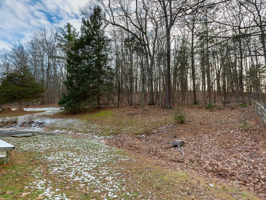 16 Bunker Hill Avenue Stratham NH 03885