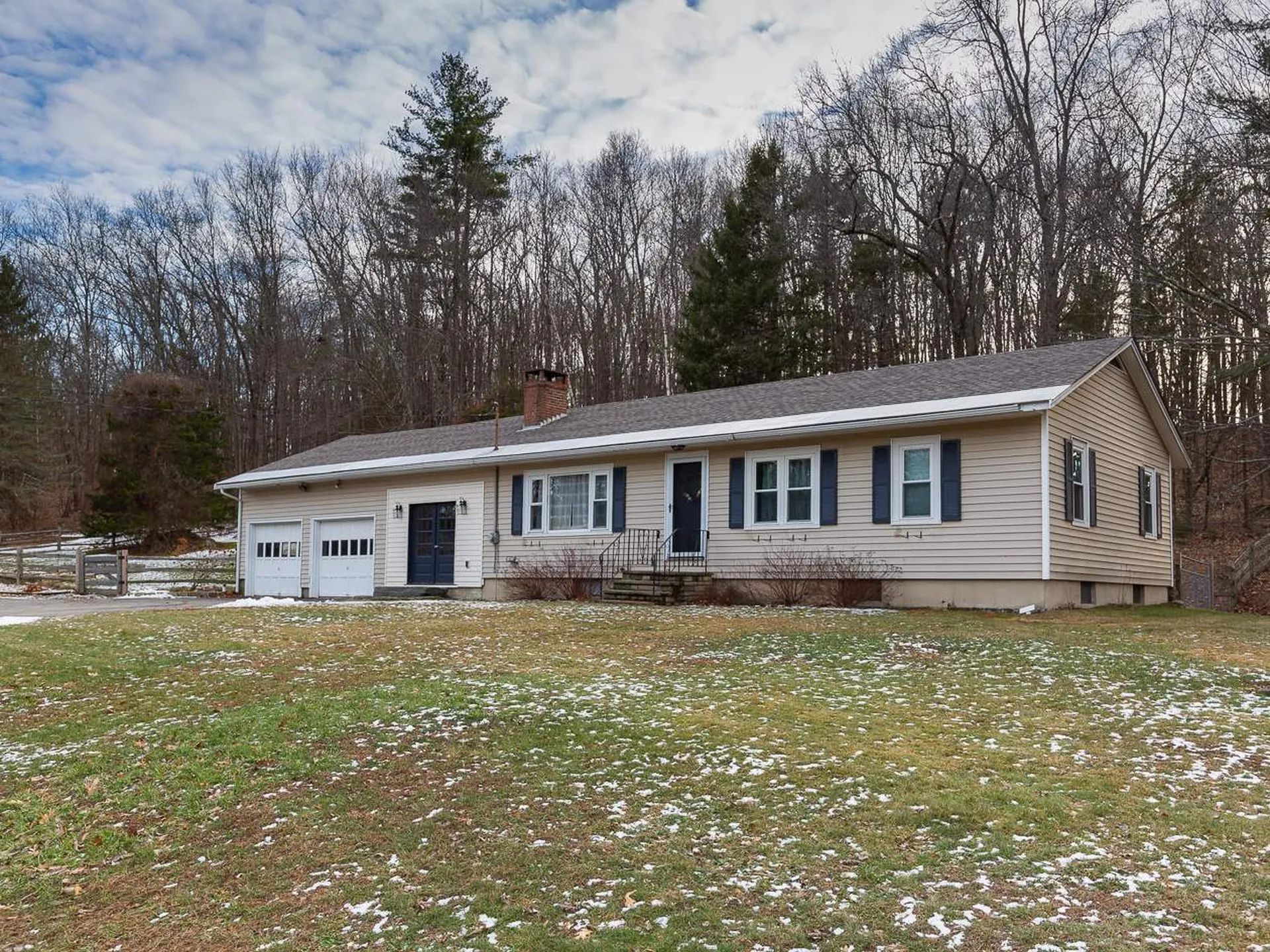 16 Bunker Hill Avenue Stratham NH 03885