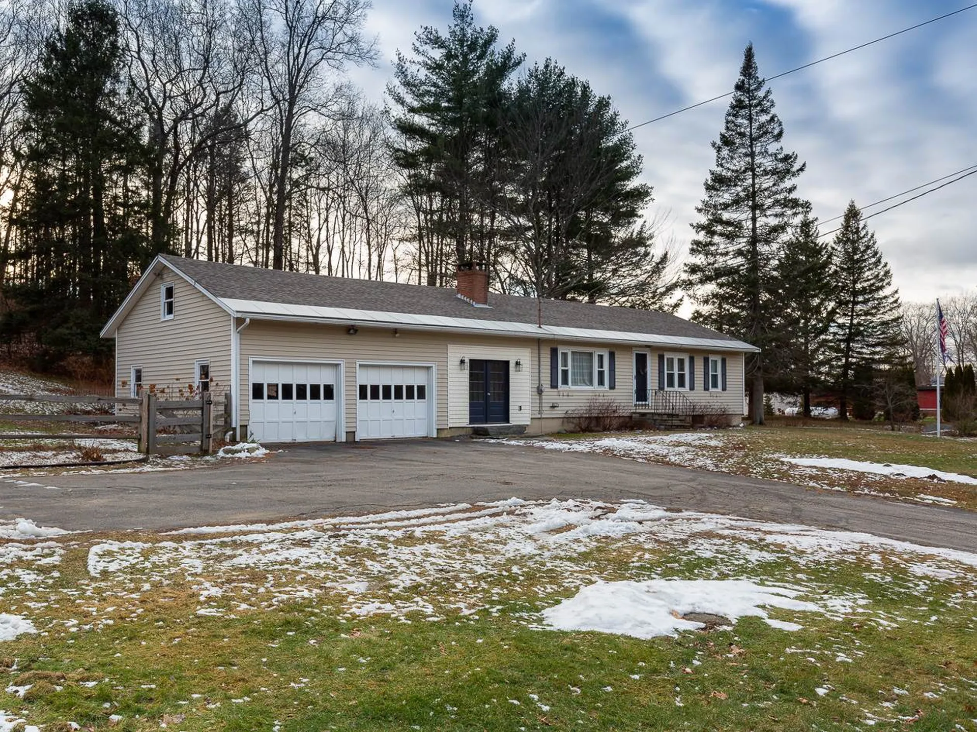 16 Bunker Hill Avenue Stratham NH 03885