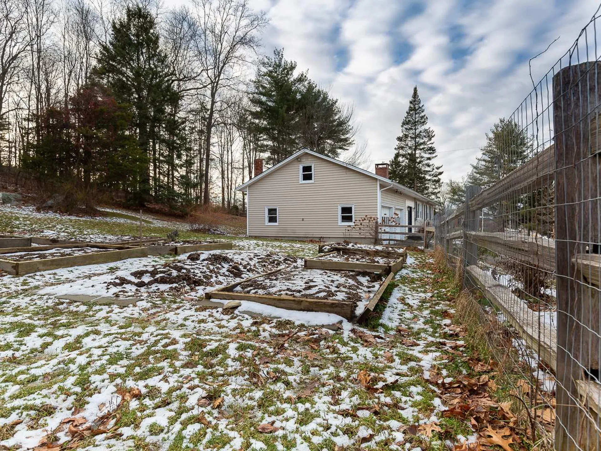 16 Bunker Hill Avenue Stratham NH 03885