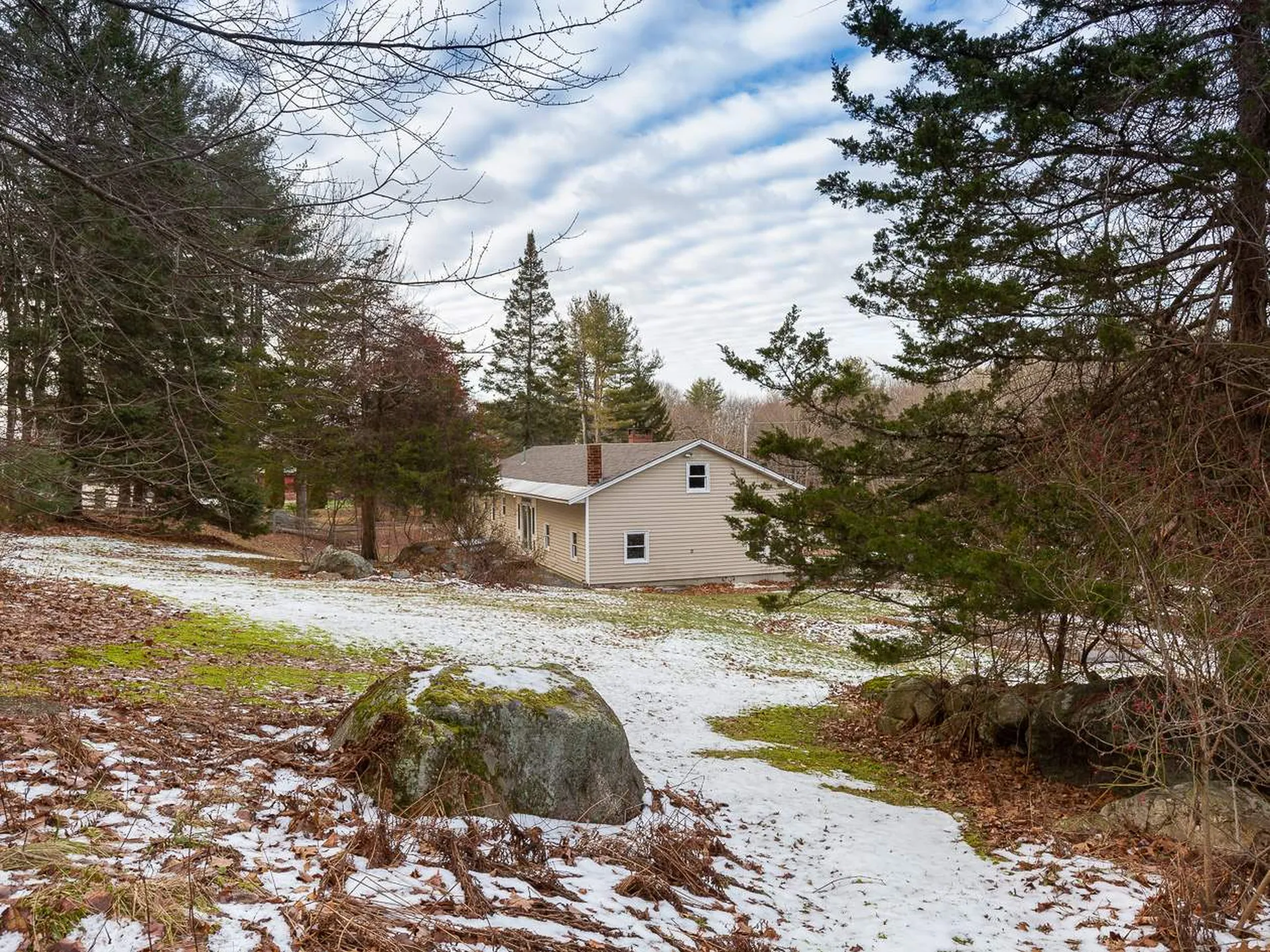16 Bunker Hill Avenue Stratham NH 03885