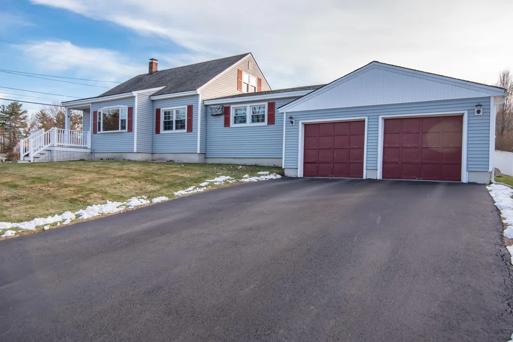 14 Senter Street Salem NH 03079