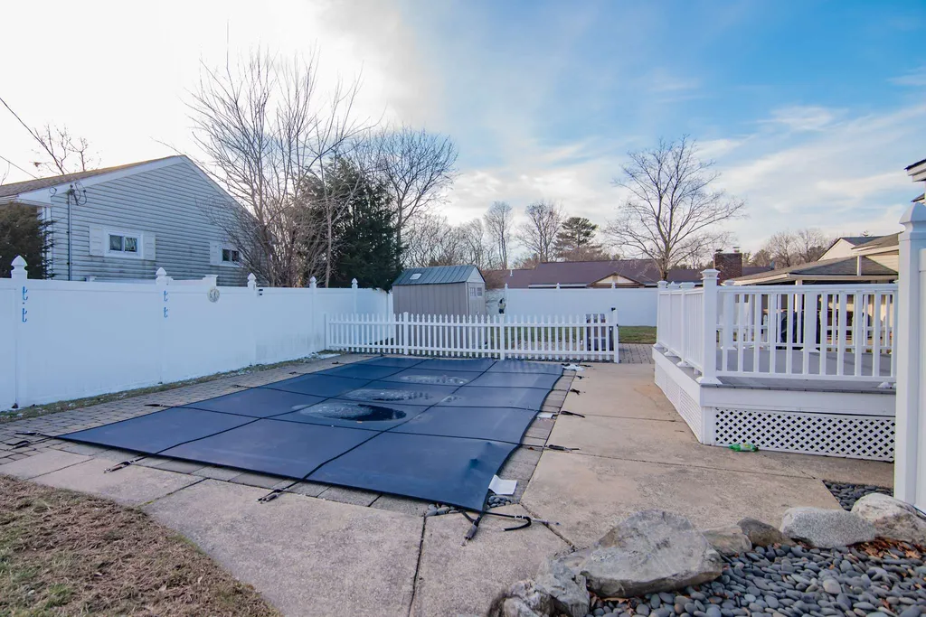 14 Senter Street Salem NH 03079