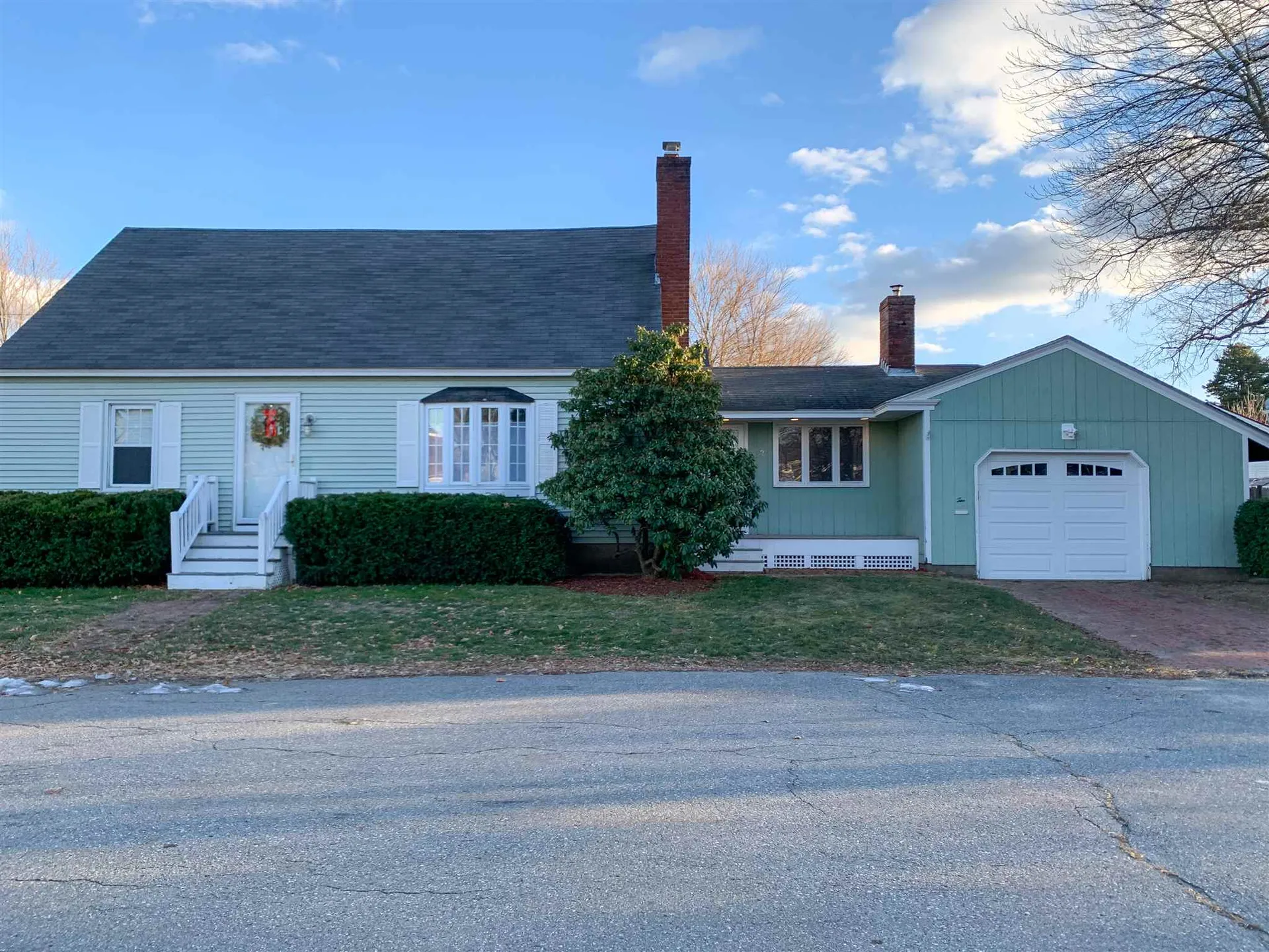 2 Blaine Street Nashua NH 03060