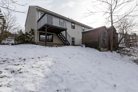 82r Derryfield Road Derry NH 03038