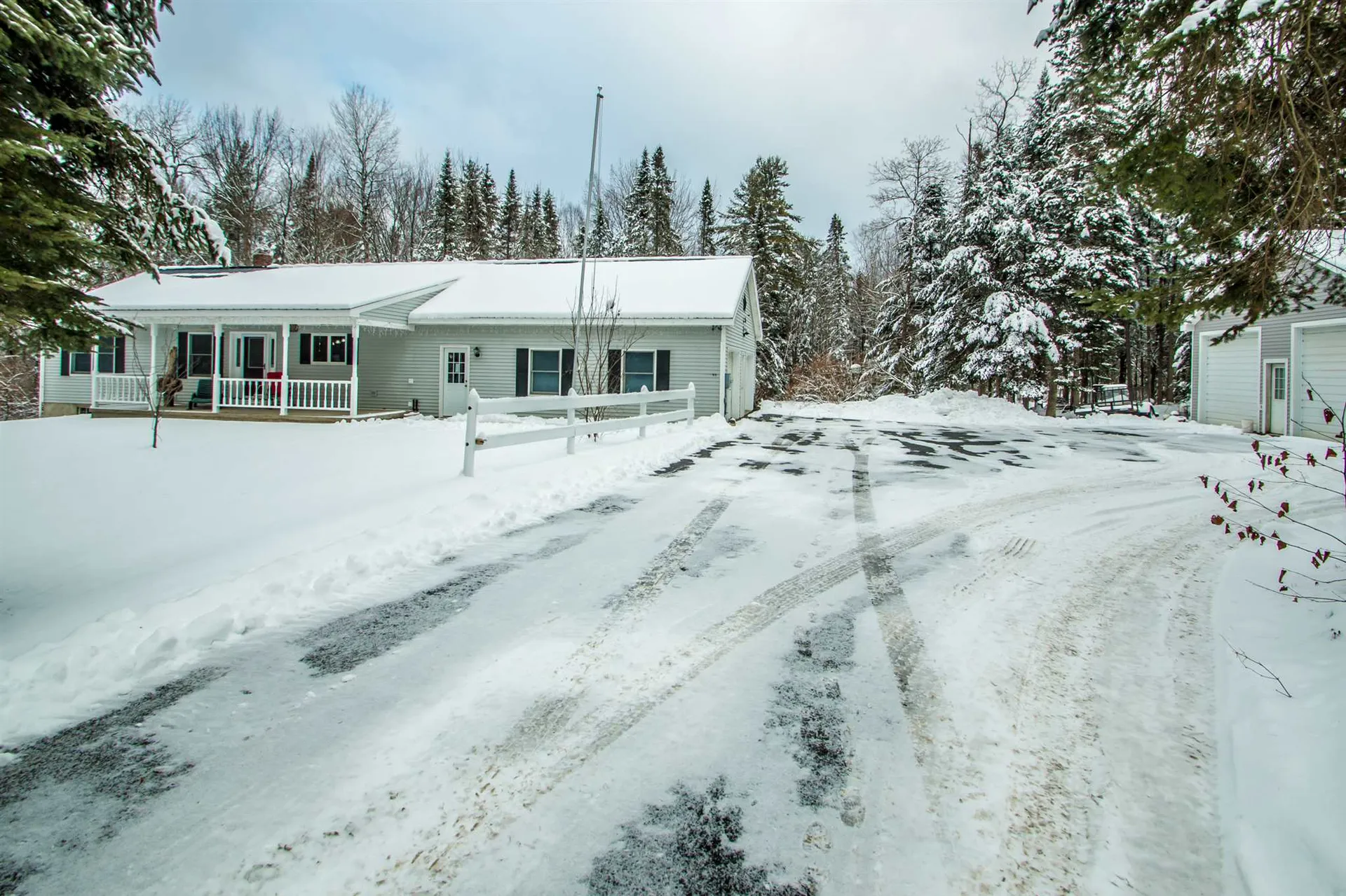 33 Harriman Road Dalton NH 03598