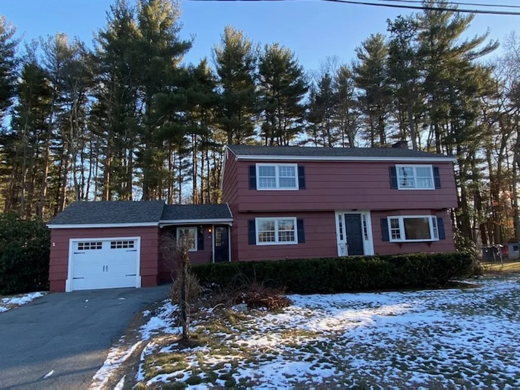 8 Garrison Road Salem NH 03079