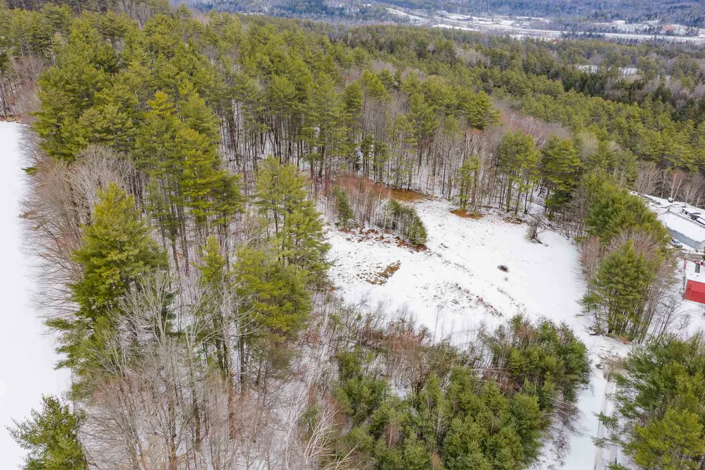 40 Sturgis Circle Grantham NH 03753