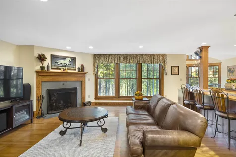 9 Downing Road Hanover NH 03755