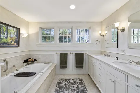 9 Downing Road Hanover NH 03755