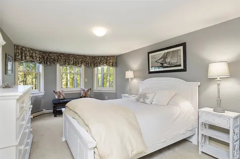 9 Downing Road Hanover NH 03755