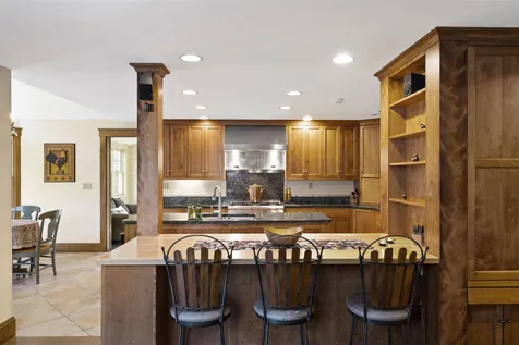 9 Downing Road Hanover NH 03755