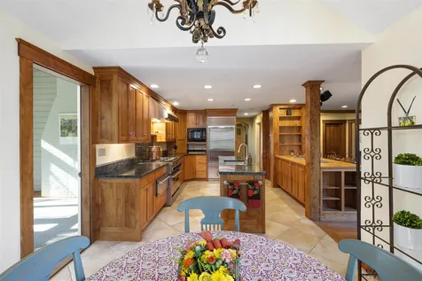 9 Downing Road Hanover NH 03755