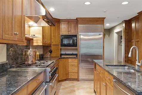 9 Downing Road Hanover NH 03755