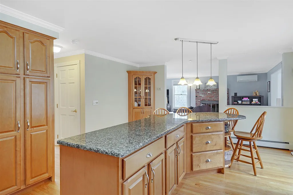 70 Marblehead Road Windham NH 03087