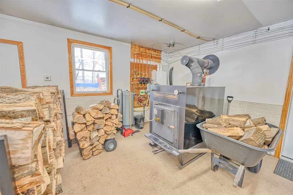 527 Cummings Road Barre Town VT 05641