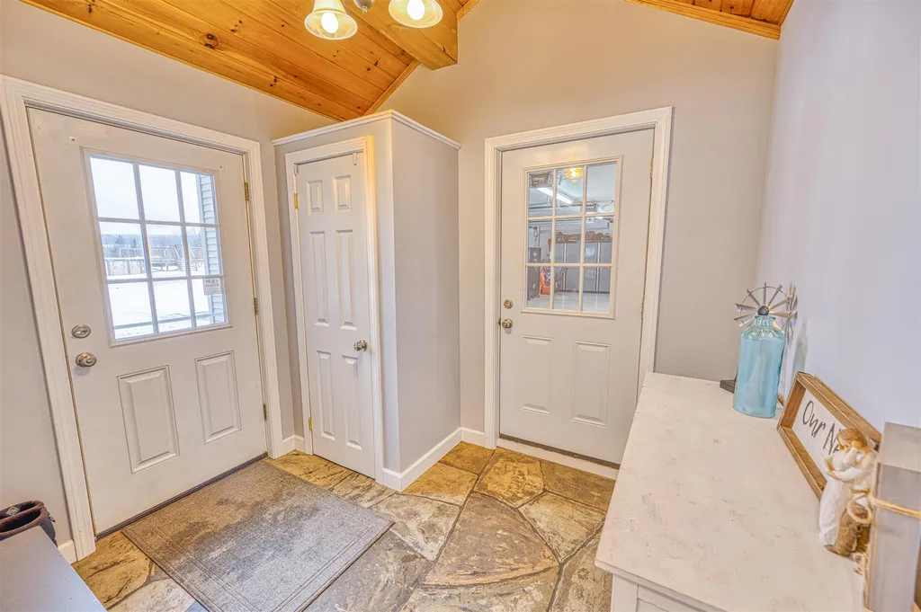 527 Cummings Road Barre Town VT 05641