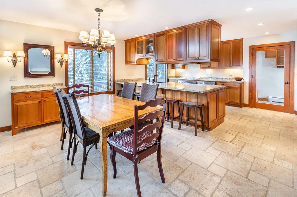 14 Middle Ridge Road Winhall VT 05340
