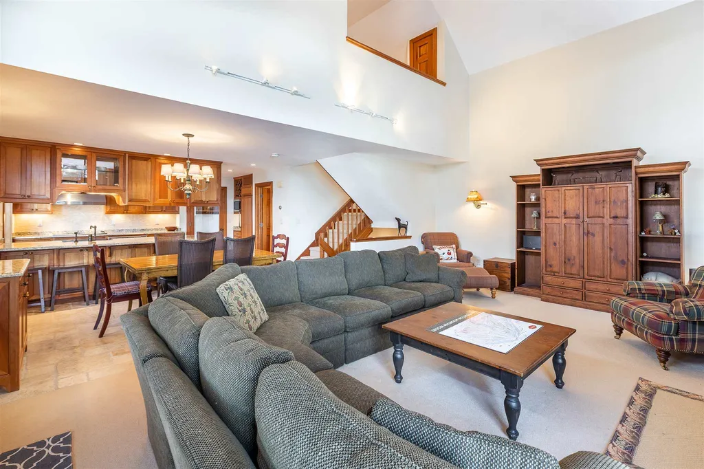 14 Middle Ridge Road Winhall VT 05340