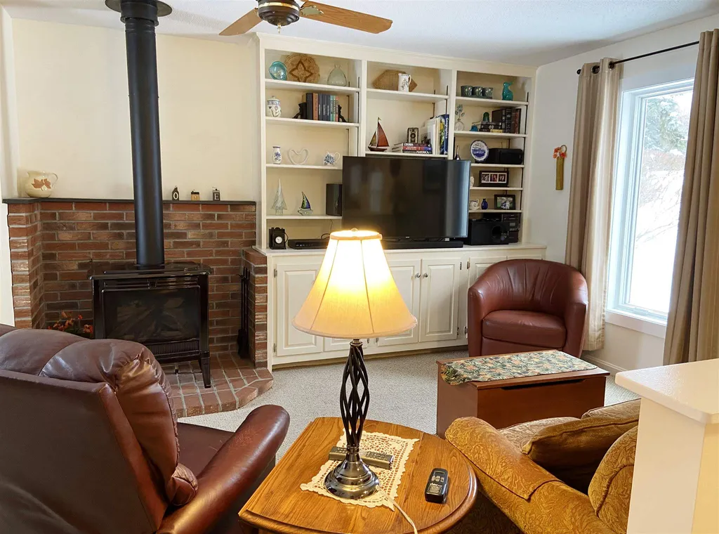 24 Brook Drive Burlington VT 05408