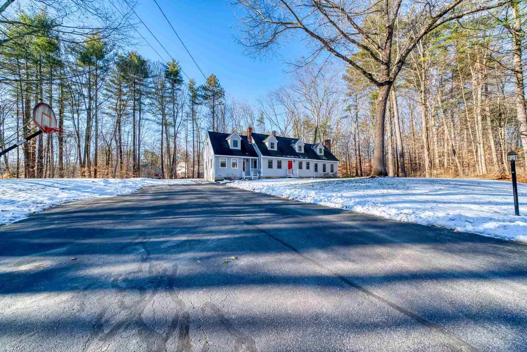 55 Windbrook Drive Epping NH 03042