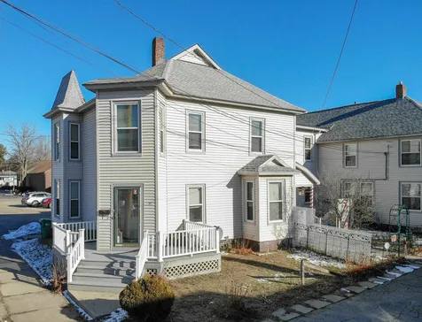 51 Summer Street Rochester NH 03867