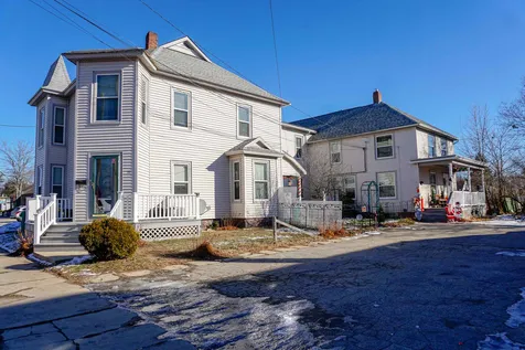 51 Summer Street Rochester NH 03867