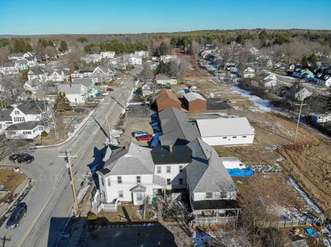 51 Summer Street Rochester NH 03867